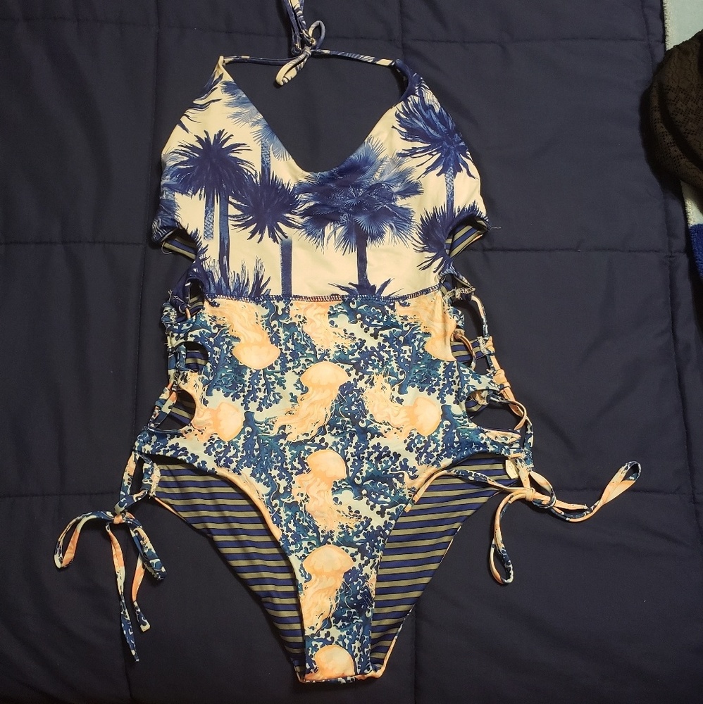 Reversible swimsuit, size XL